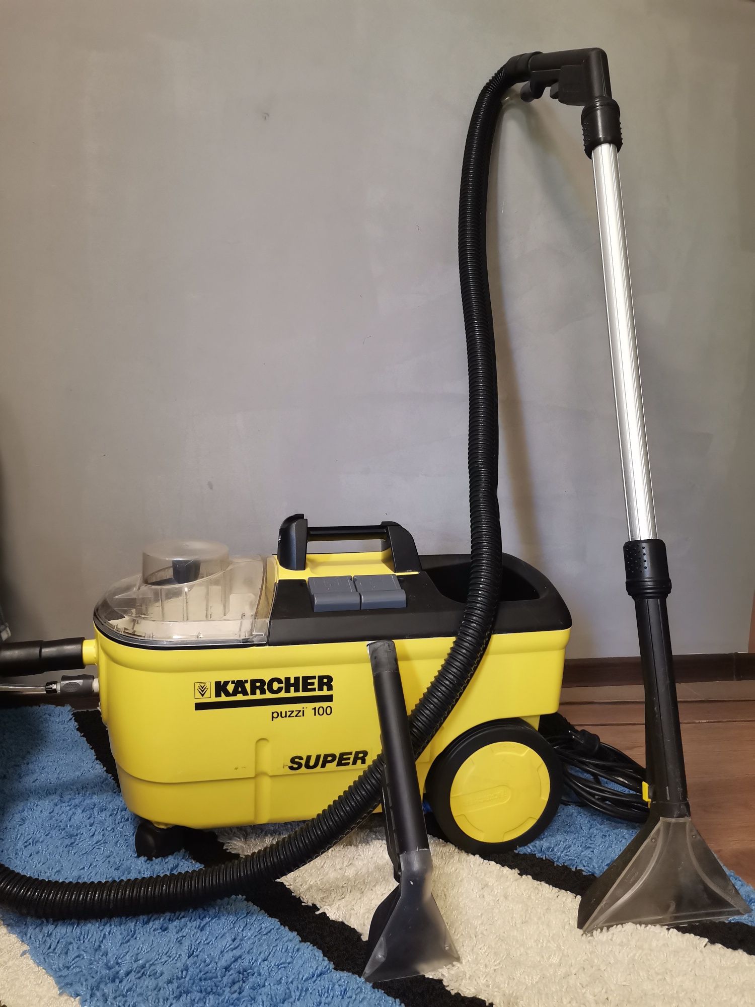 Аренда моющего пылесоса Karcher Puzzi 100 / Puzzi 8/1  для химчистки