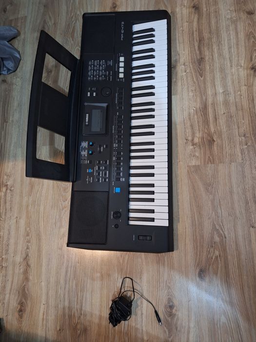 Keyboard Yamaha PSR-E473