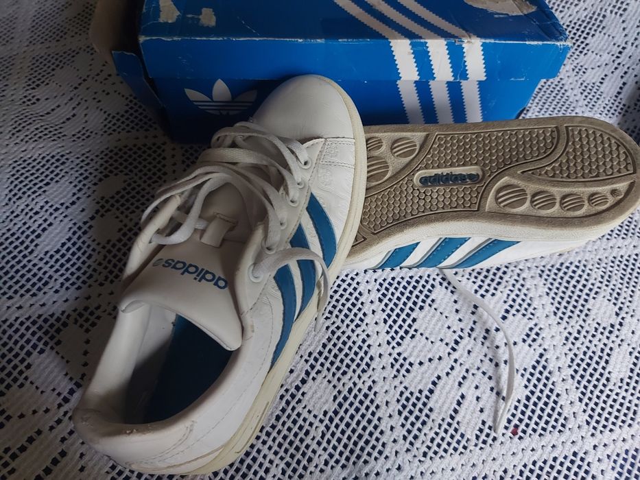 Tenis ADIDAS   usado