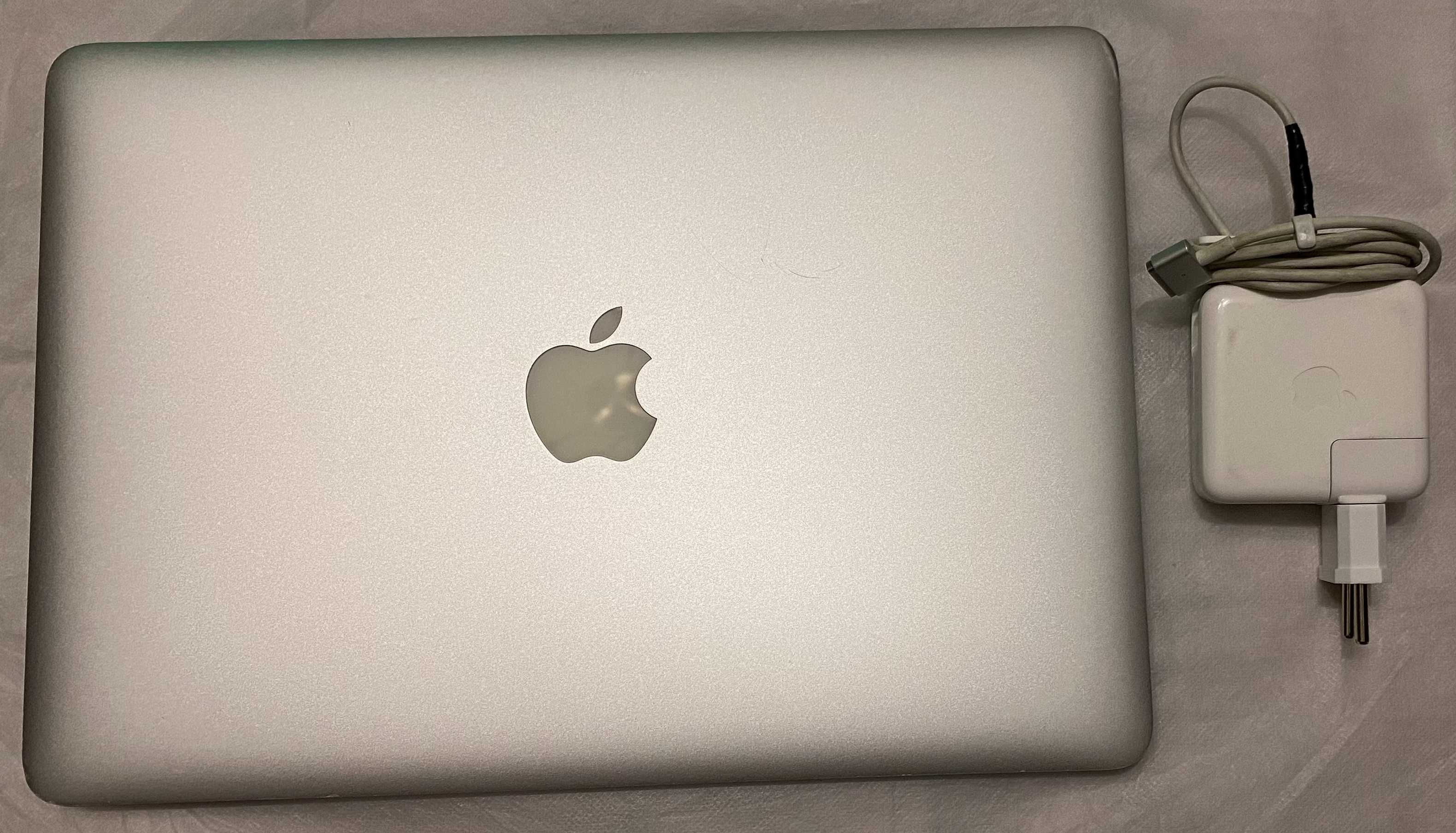 Apple MacBook Air 13'' (Early 2014) A1466