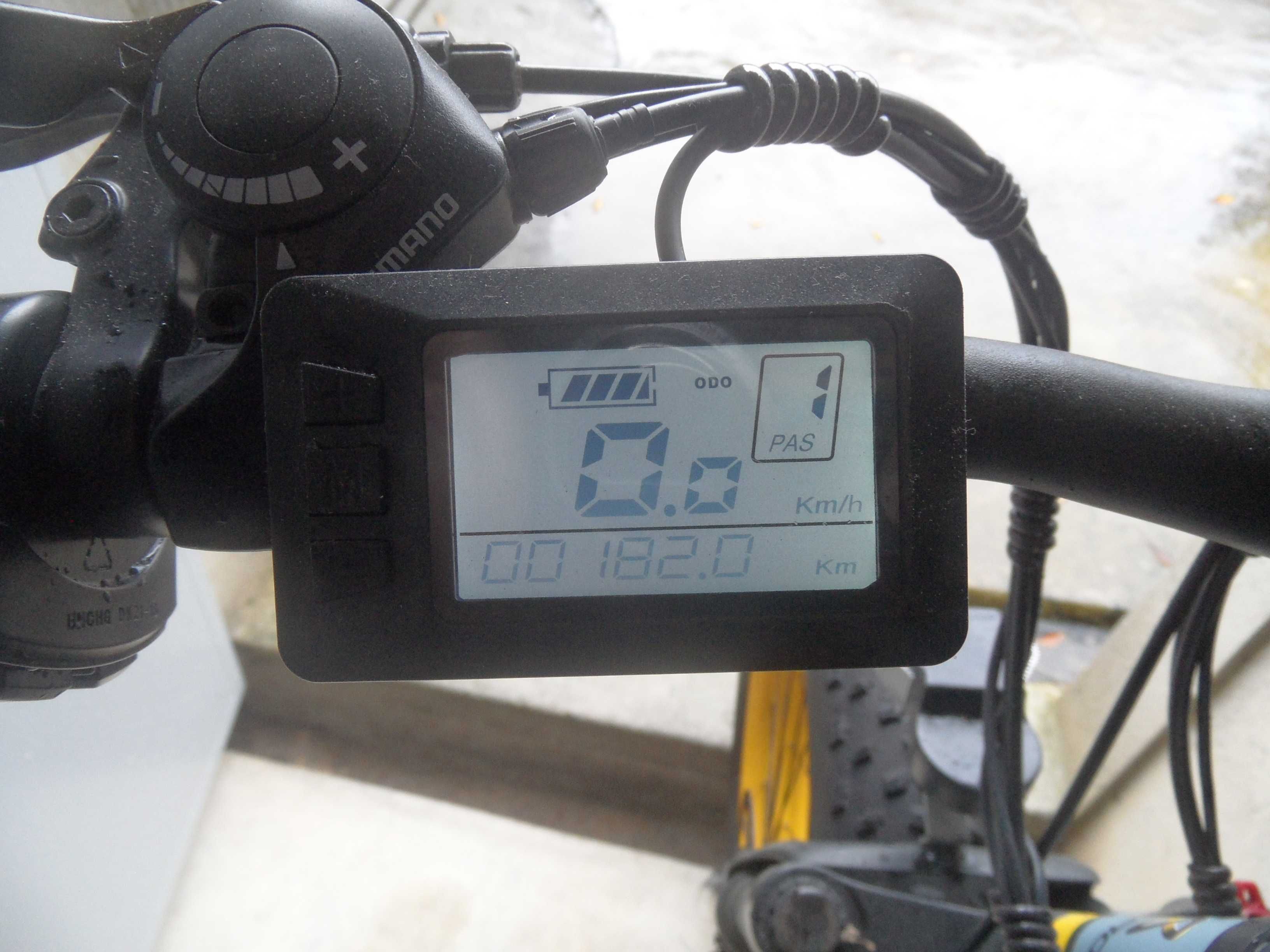 Bicicleta elétrica roda larga