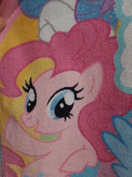 Poncho ręcznik z Kapturem Little Pony ze SMYKA Cool Club 60x112 cm.