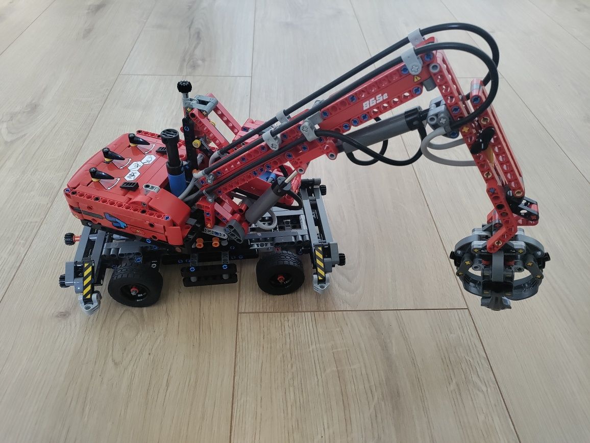 LEGO Klocki 42144 dźwig z chwytakiem
