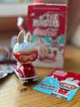 LABUBU Pop Mart Coca-Cola Figurka Kolekcjonerska