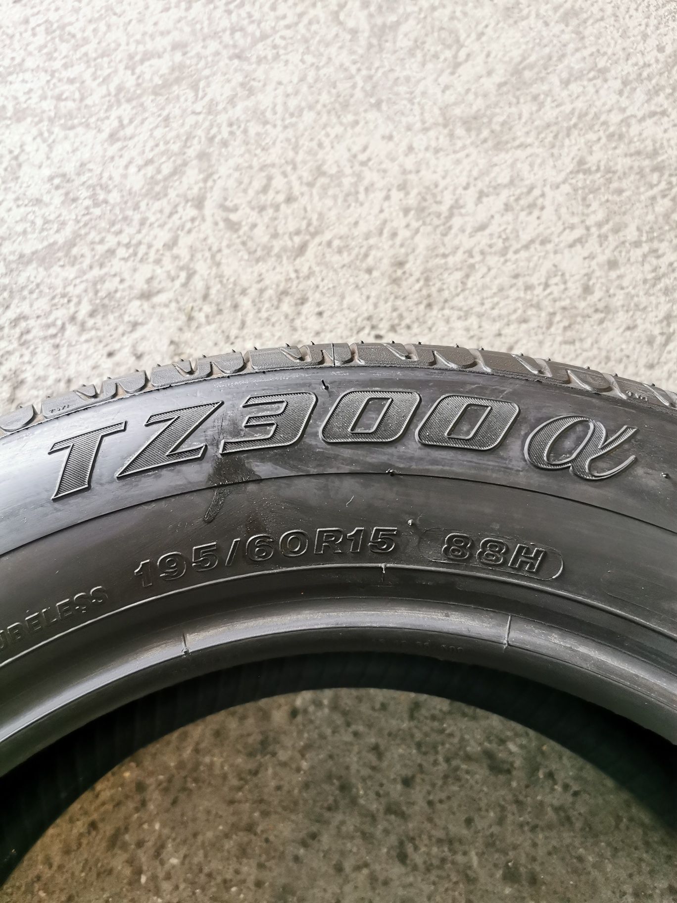 SUPER OKAZJA KOMPLET OPON 195/60R15 88H FirestoneTZ300 z 2021r.