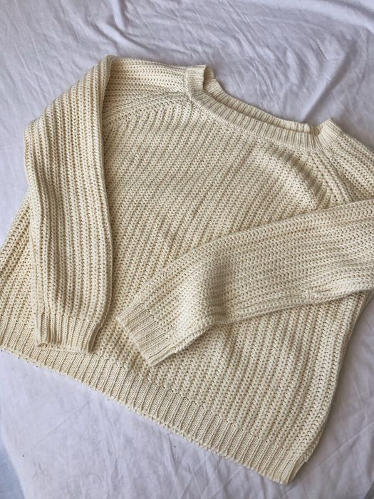 Светр зимовий, теплий в молочному кольорі, крупної вʼязки. розмір л