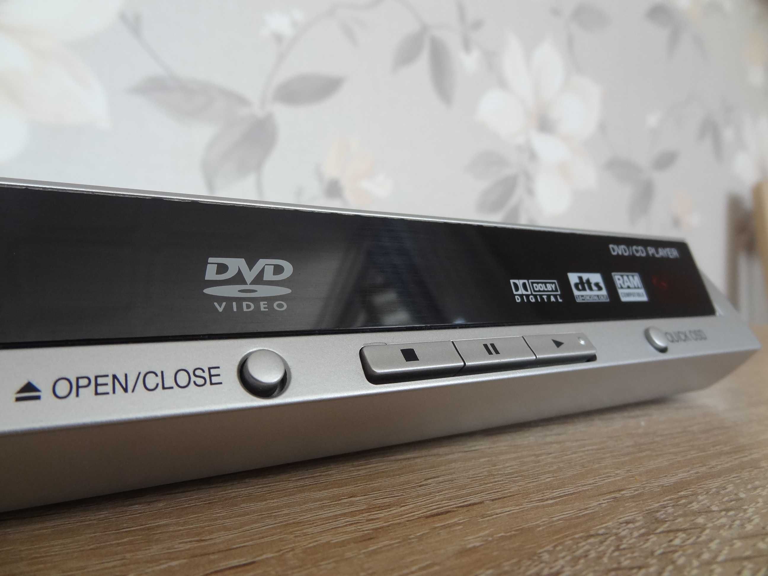 Odtwarzacz Panasonic DVD-S29 Stan BDB Pilot