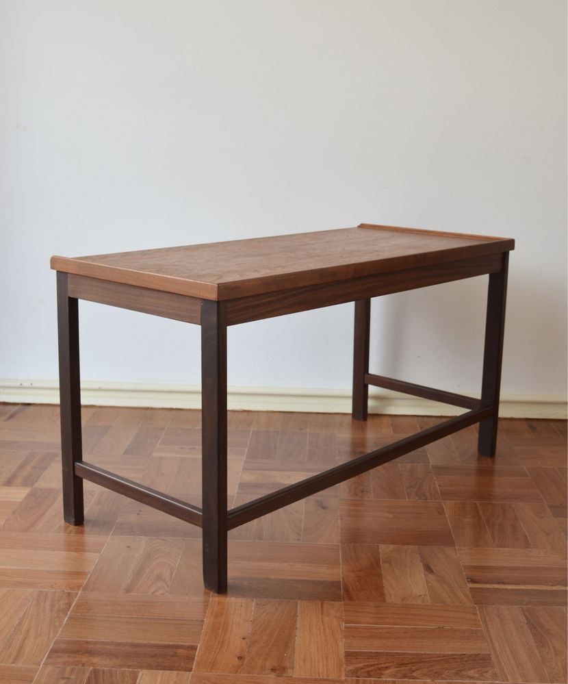 Mesa de sala / consola baixa vintage