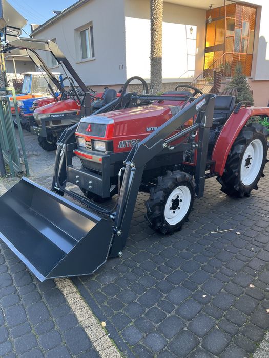 Traktor Mitsubishi MT 21km4x4  ładowacz rewers  wspomaganie