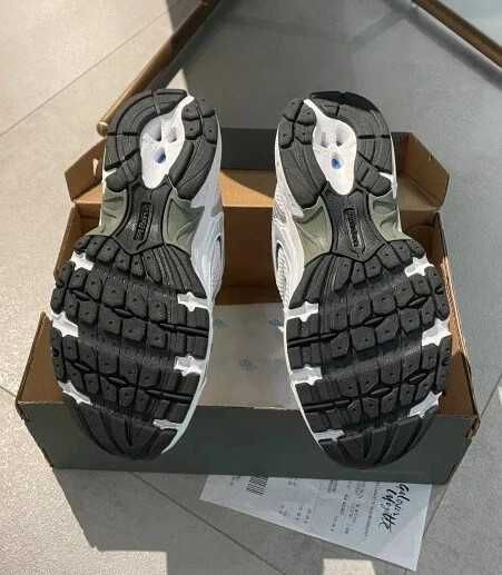 ModayNew Balance 530WhiteDamskieButySportowe_NB Roz.42