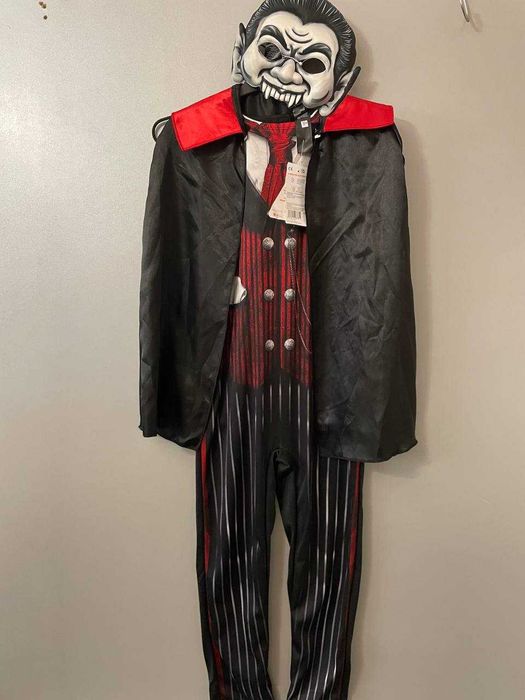 Карнавальний костюм Дракули 104 см 128 см новий