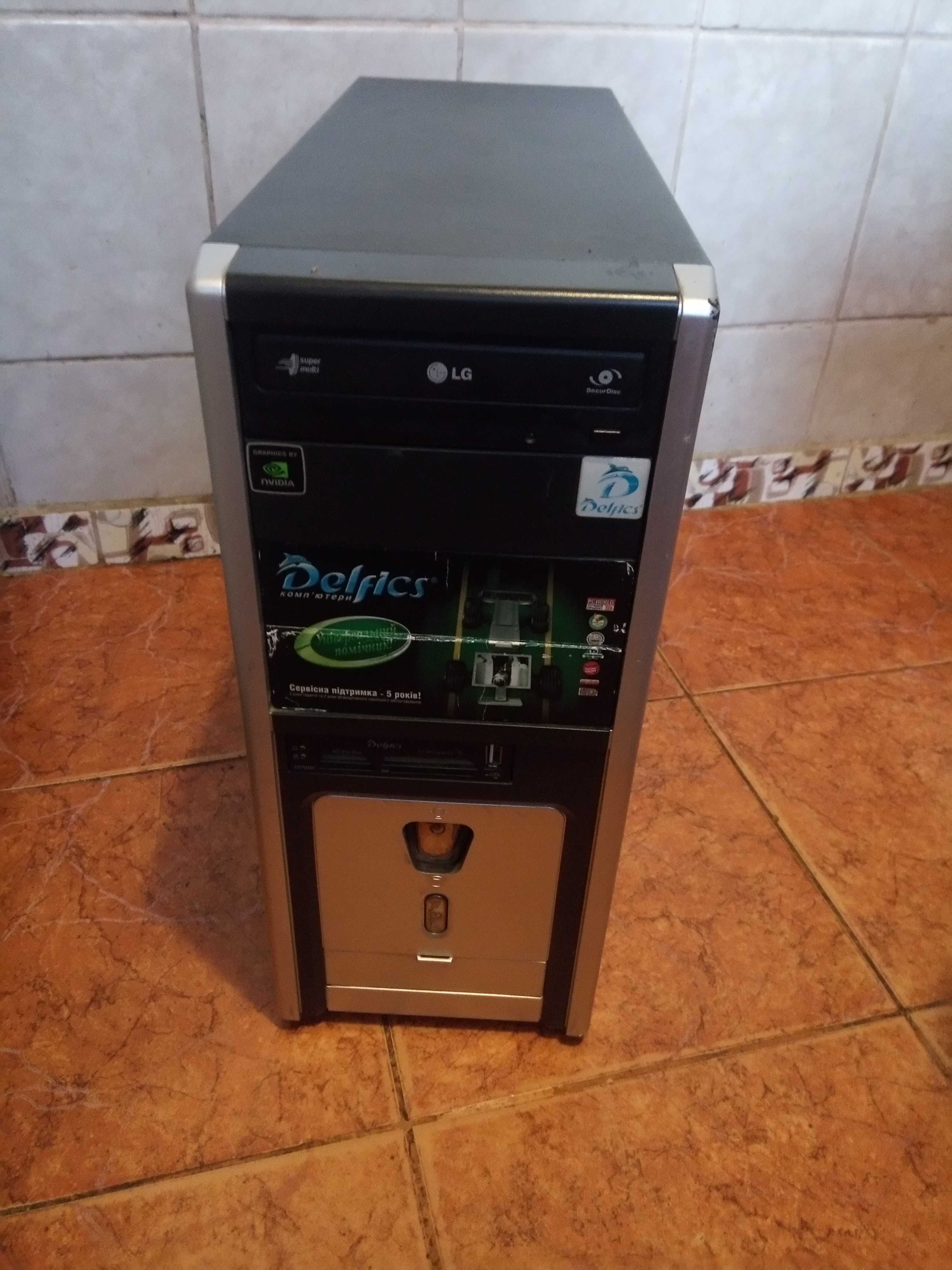 комп'ютер  4 ядра   Quad Q6600