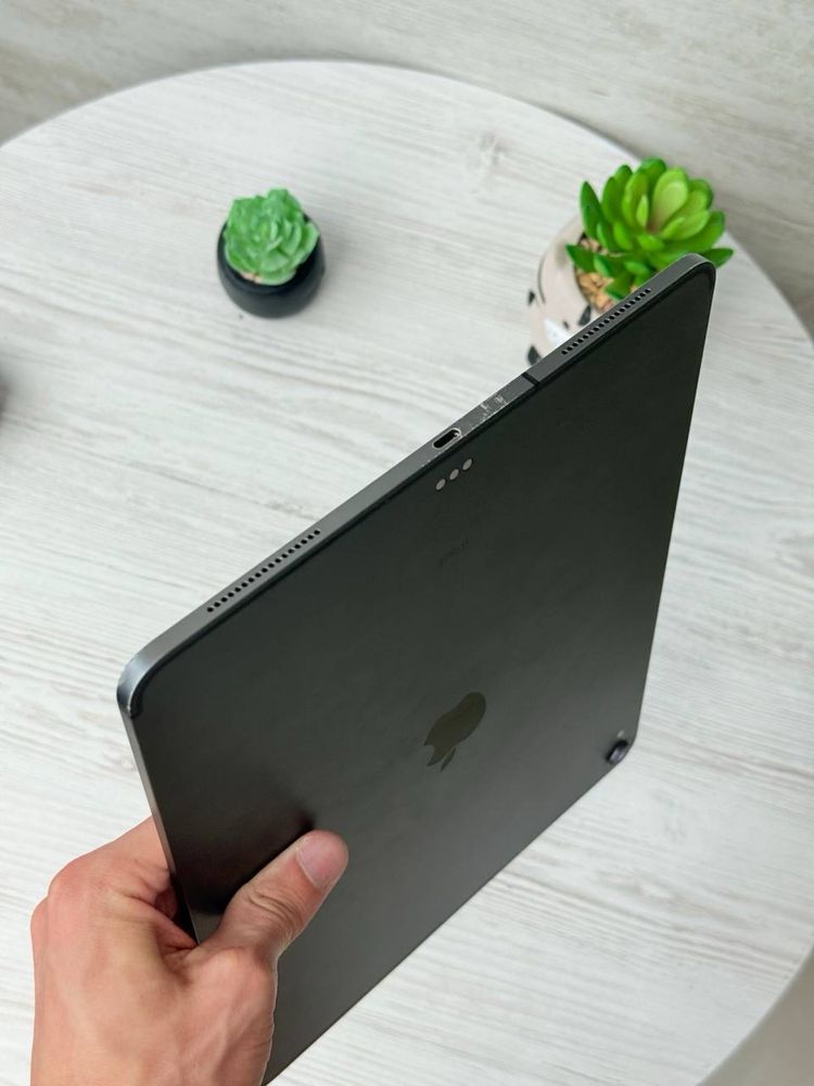  Apple iPad Pro 12.9" 3gen (2018) LTE 64Gb Space Gray A1895