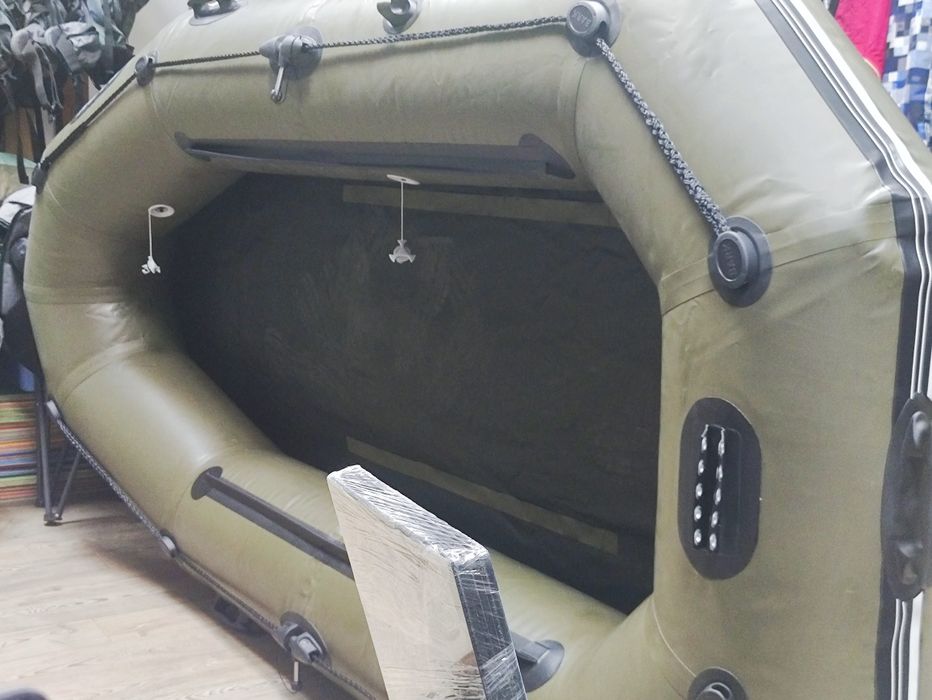 Оренда лодки човна ПВХ 3-х містна Bark 280