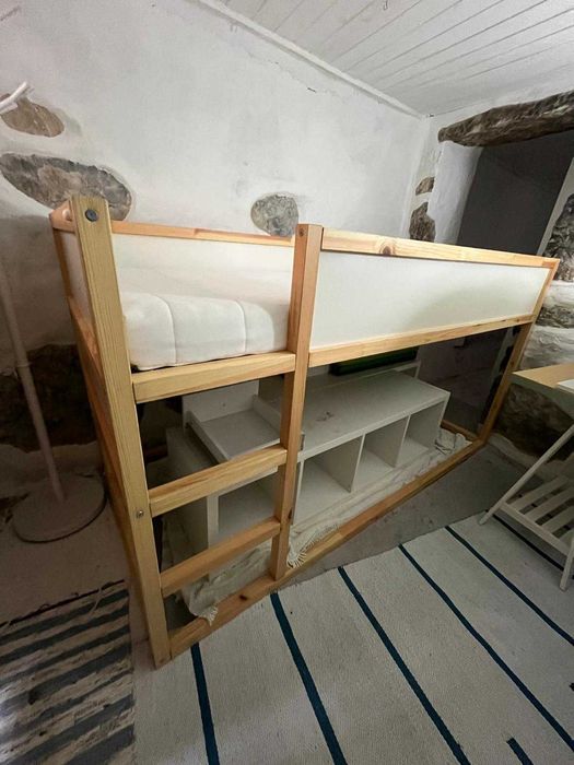 Cama de criança tamanho 90x200cm
