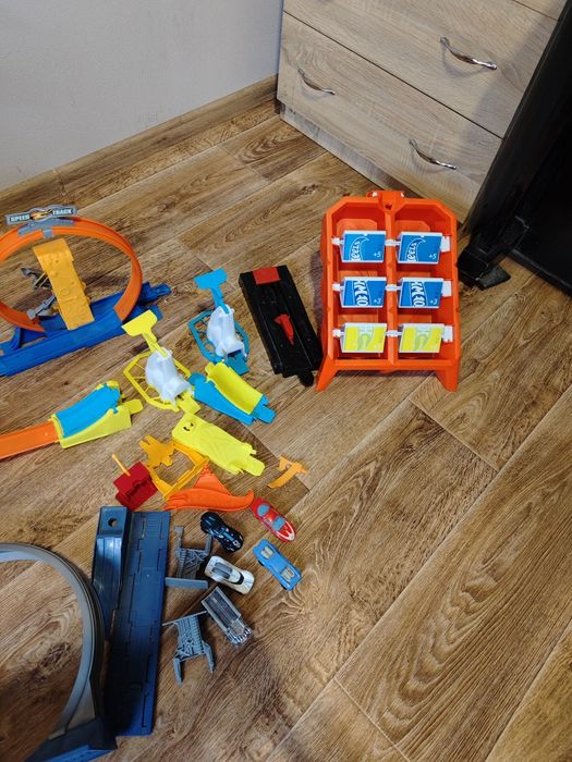 Великий набір трас Hot wheels Хотвілс