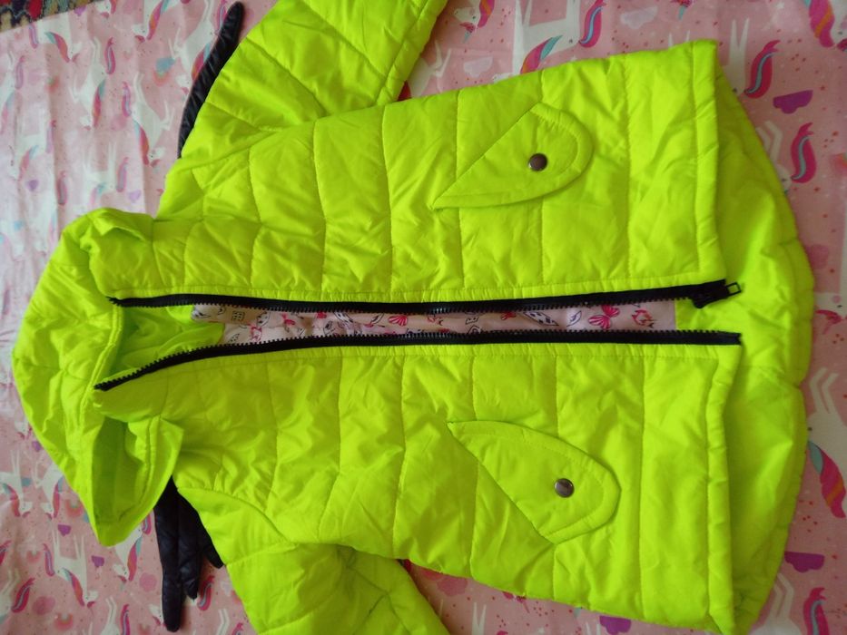 Осіння куртка дівоча. До 6років
