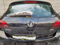 Klapa bagażnika Opel Astra J HB z22c