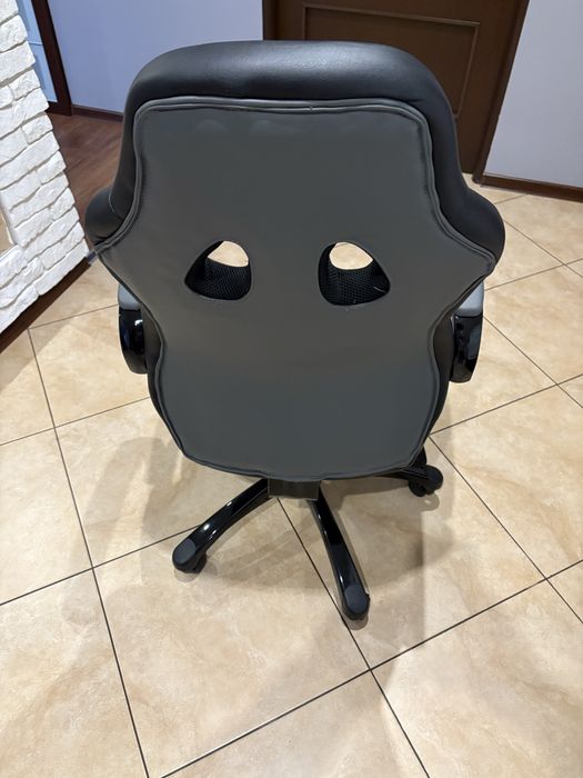 Krzeslo gamingowe do biurka jak nowe