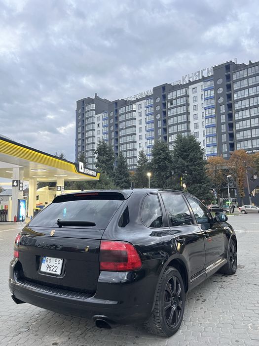 Porsche Cayenne !