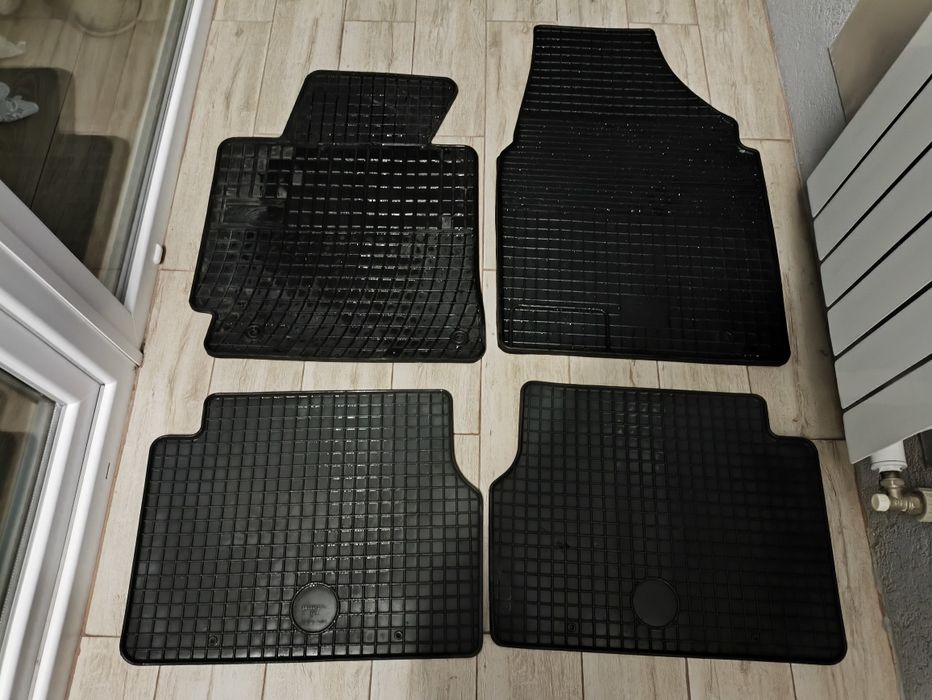 Резинові коврики Кашкай j10