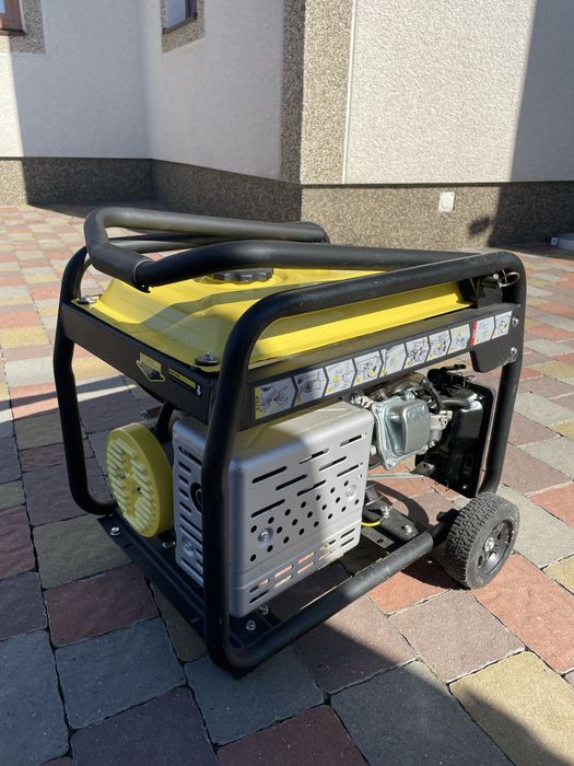 Продам генератор бензиновий 3000W