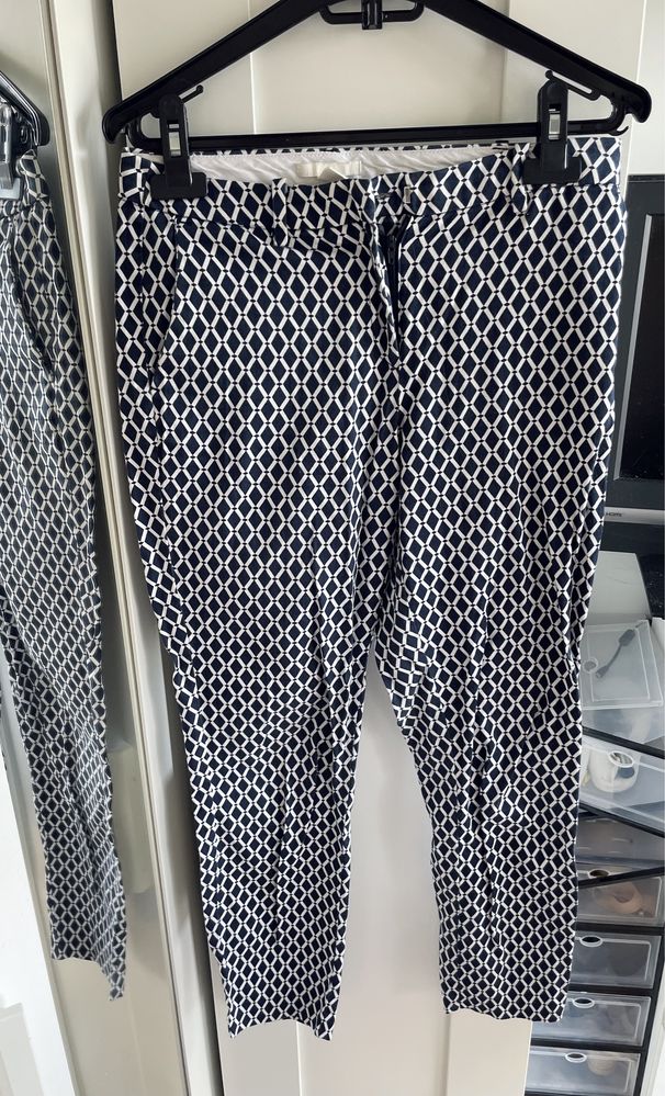H&M spodnie cygaretki do pracy biuro xs granatowe białe