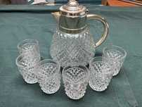 Conjunto antigo copos e jarro em cristal