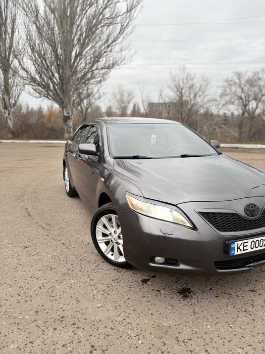 Продам Toyota Camry 3.5