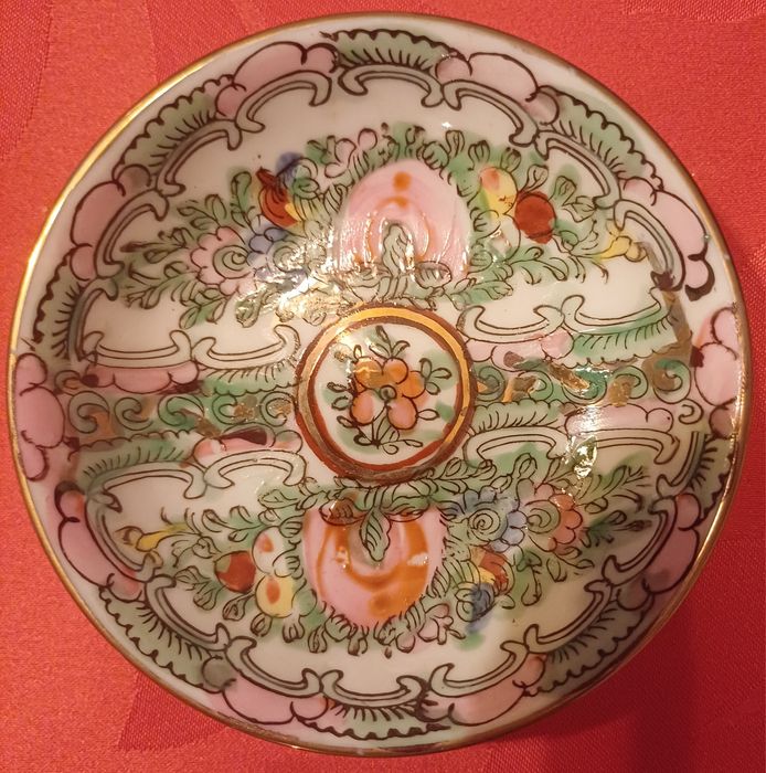 Pires pintado à mão