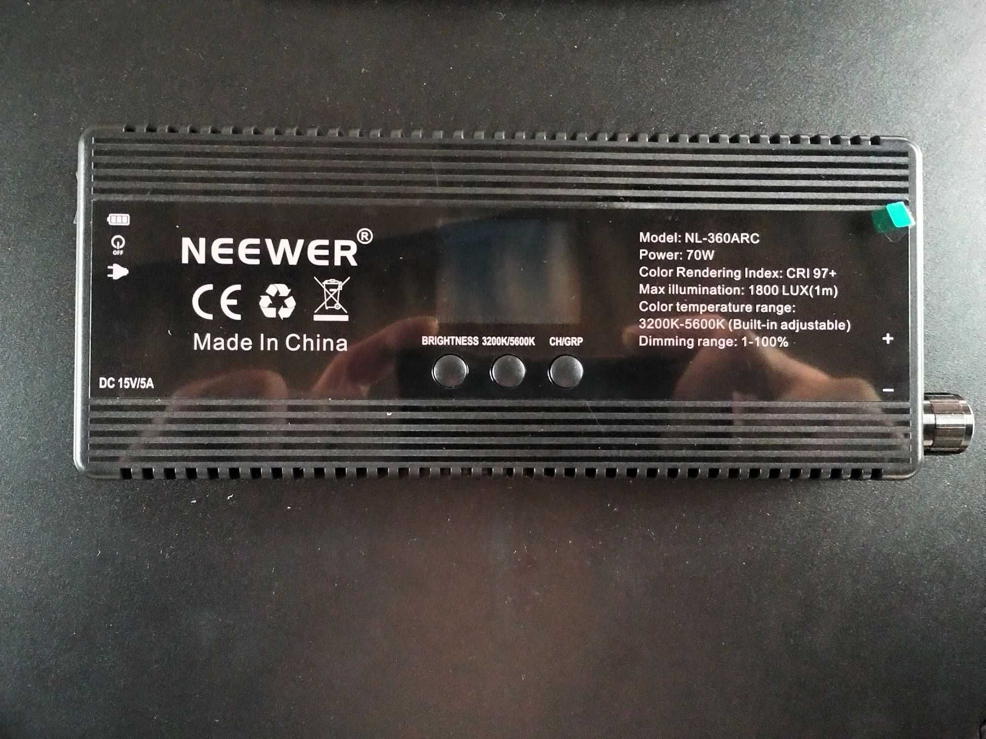 NEEWER NL-360ARC 18 cali Ultra cienka 2-kolorowa okrągła lampa LED 70W