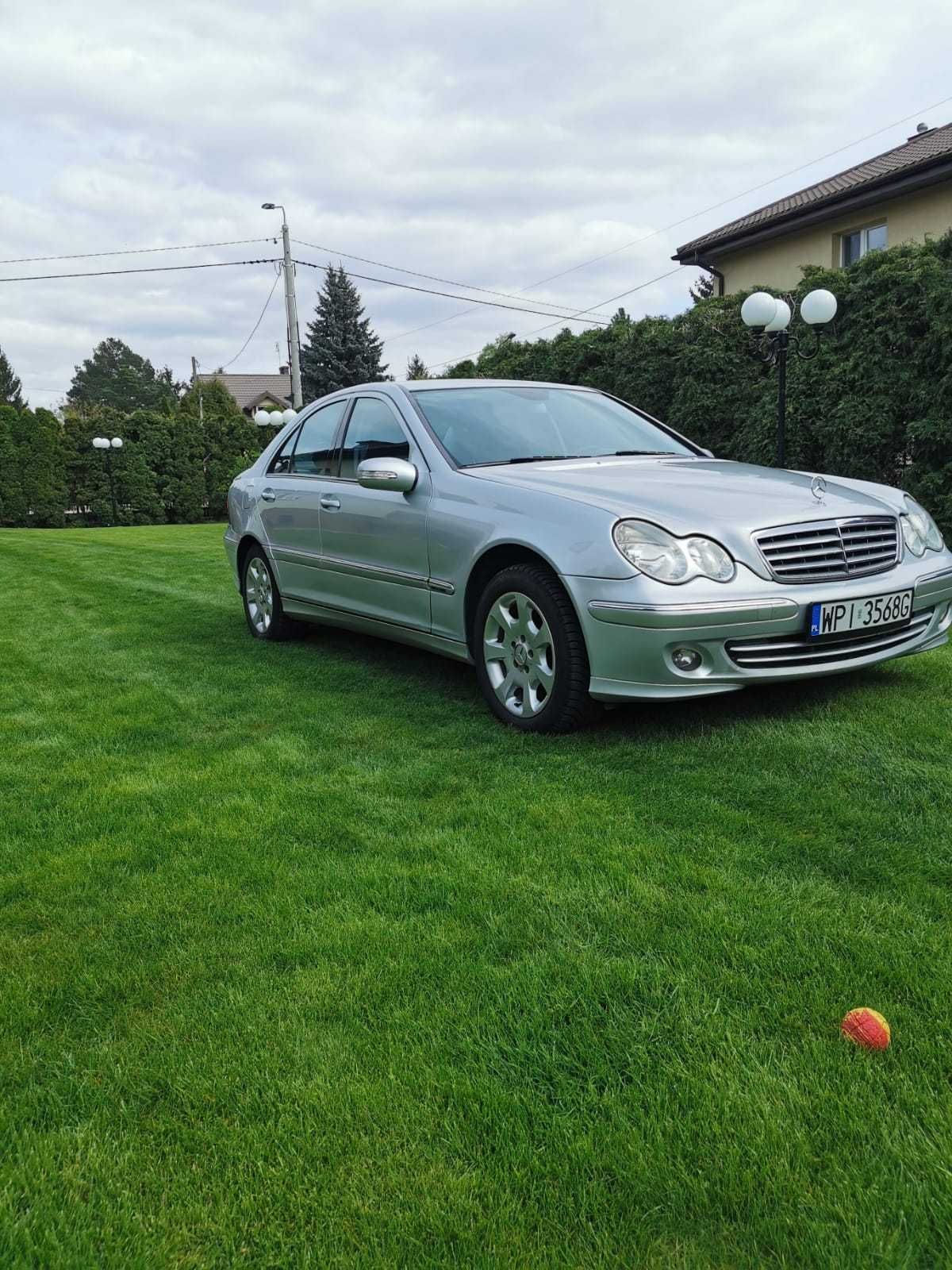 Sprzedam Mercedes C 203