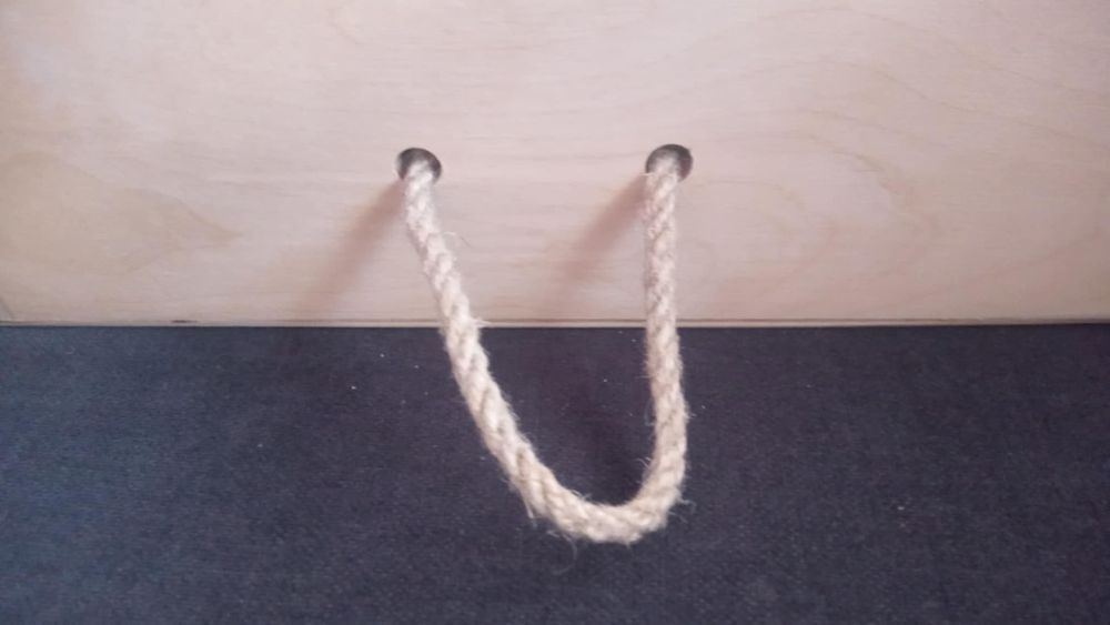 Drewniana skrzynka do przechowywania