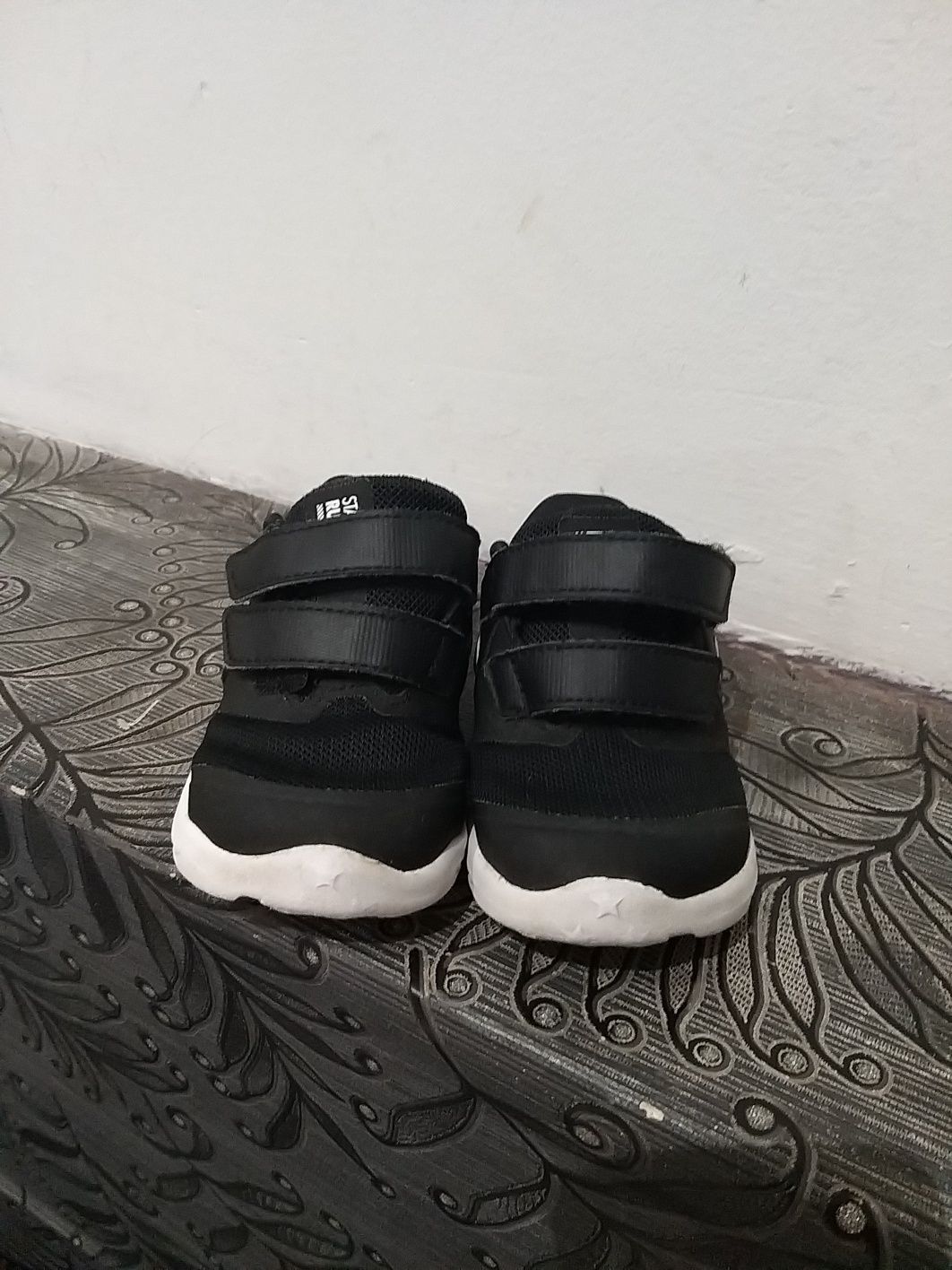 Buciki adidasy czarne Nike Star Runner 22
