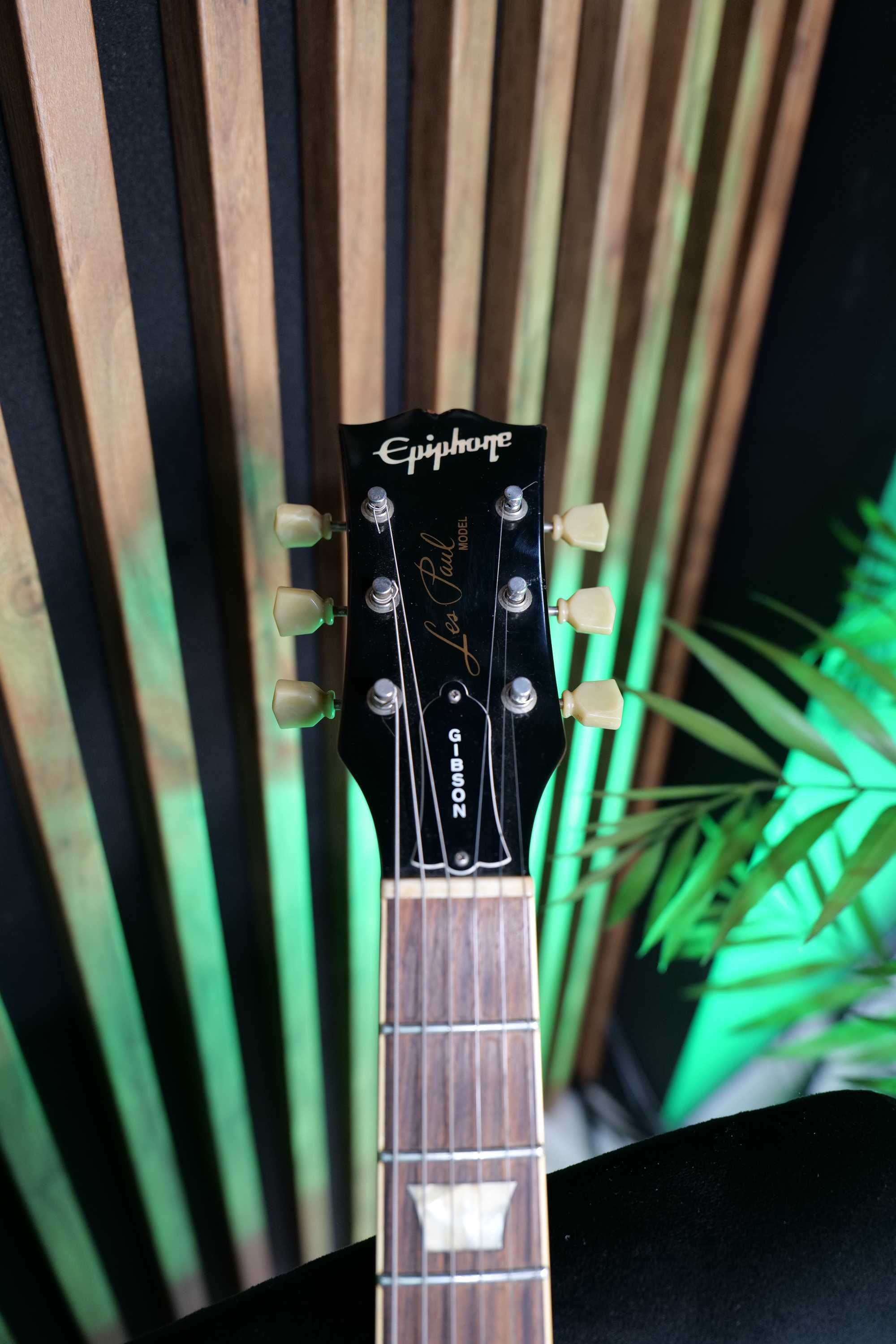 Epiphone (Gibson) Les Paul. Japan 1100$ (Стара ціна 1300$)