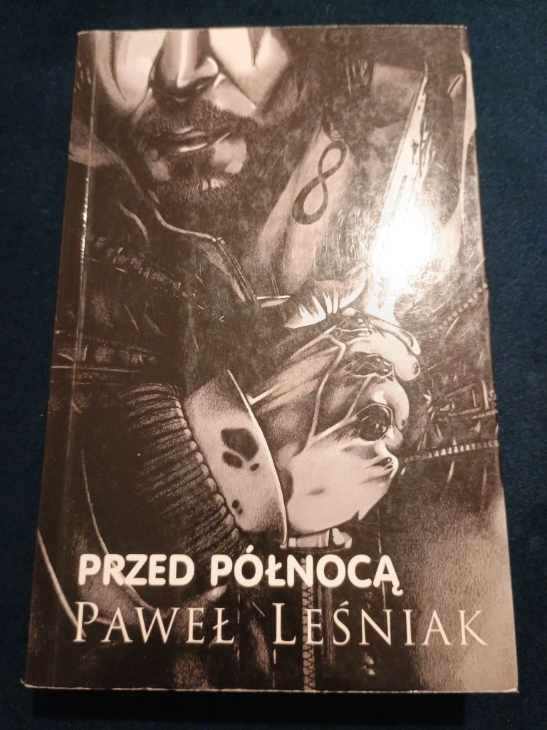 Przed północą Paweł Leśniak