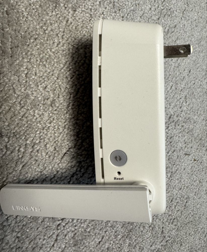 Ретранслятор Linksys RE6400 WiFi