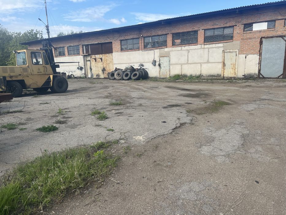 Продам комерційні приміщення з ділянкою 4 Га, без комісї