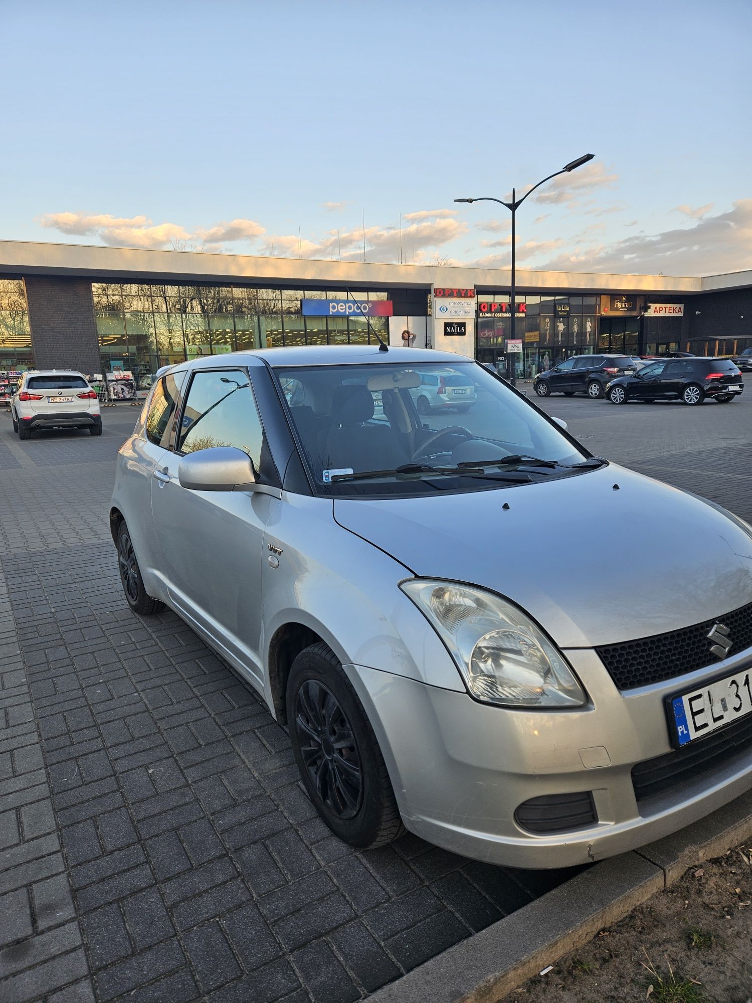 Suzuki swift 1.5 102km 2005 uszkodzony silnik