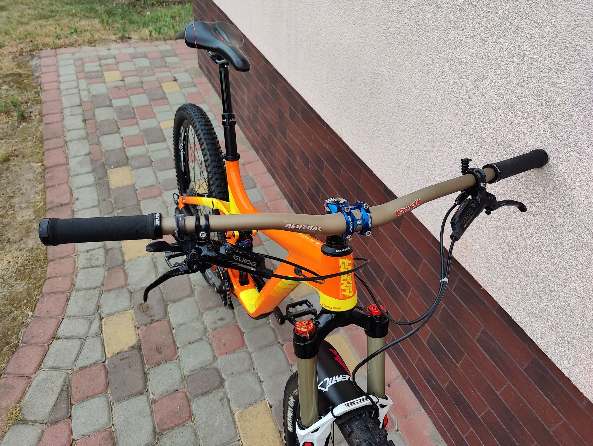 Велосипед двохпідвіс Giant Reign 2016 (M/L) downhill, enduro, freeride