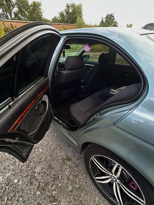 Продам BMW e39 FL