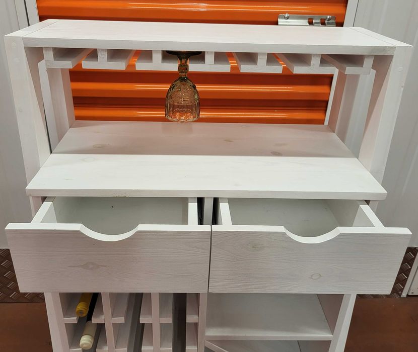 Szafka na Wino / Barek