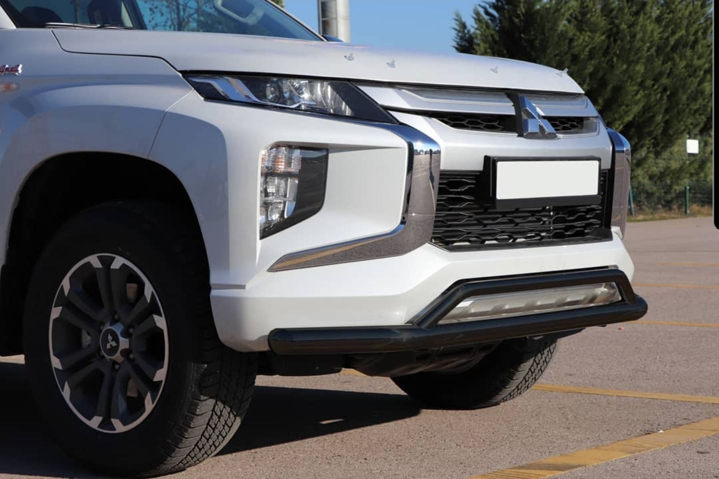 Nissan Navara D40 orurowanie przednie Toro przód