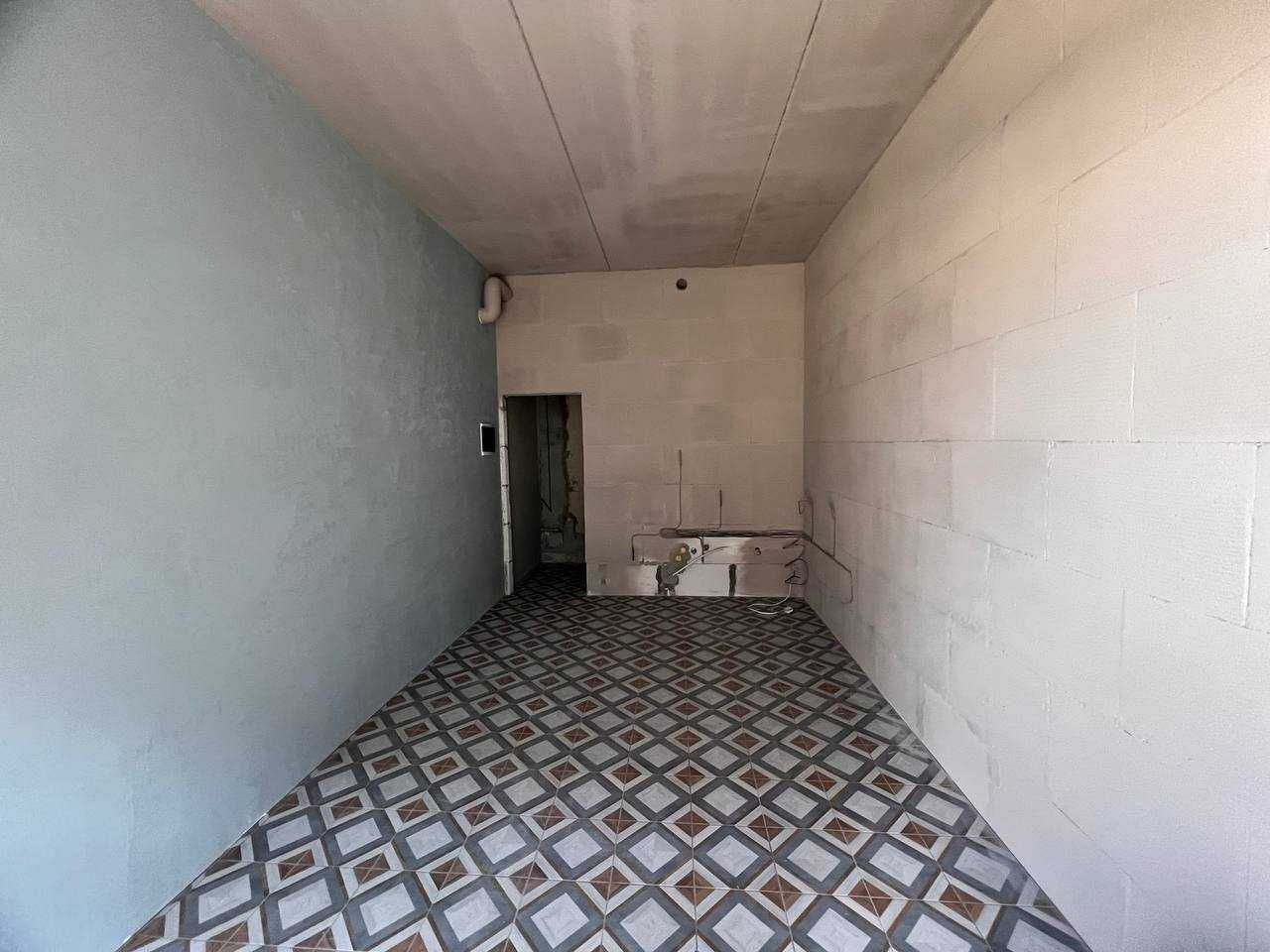 Продаж 2х фасадних приміщень площею 42 м2 за 26500$