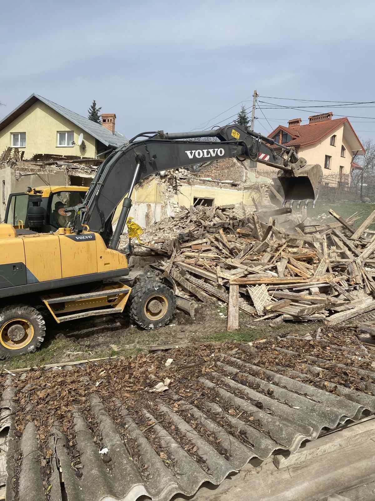 Демонтаж та вивіз буд.сміття.