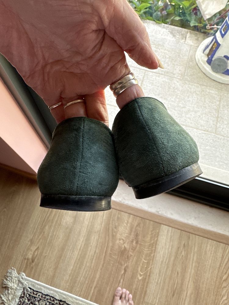 Sapatos de Camurça Usados en buen estado Size 37 cor Burgundy e Verde