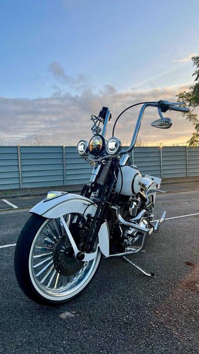 Harley Davidson Softail Springer Chican Style