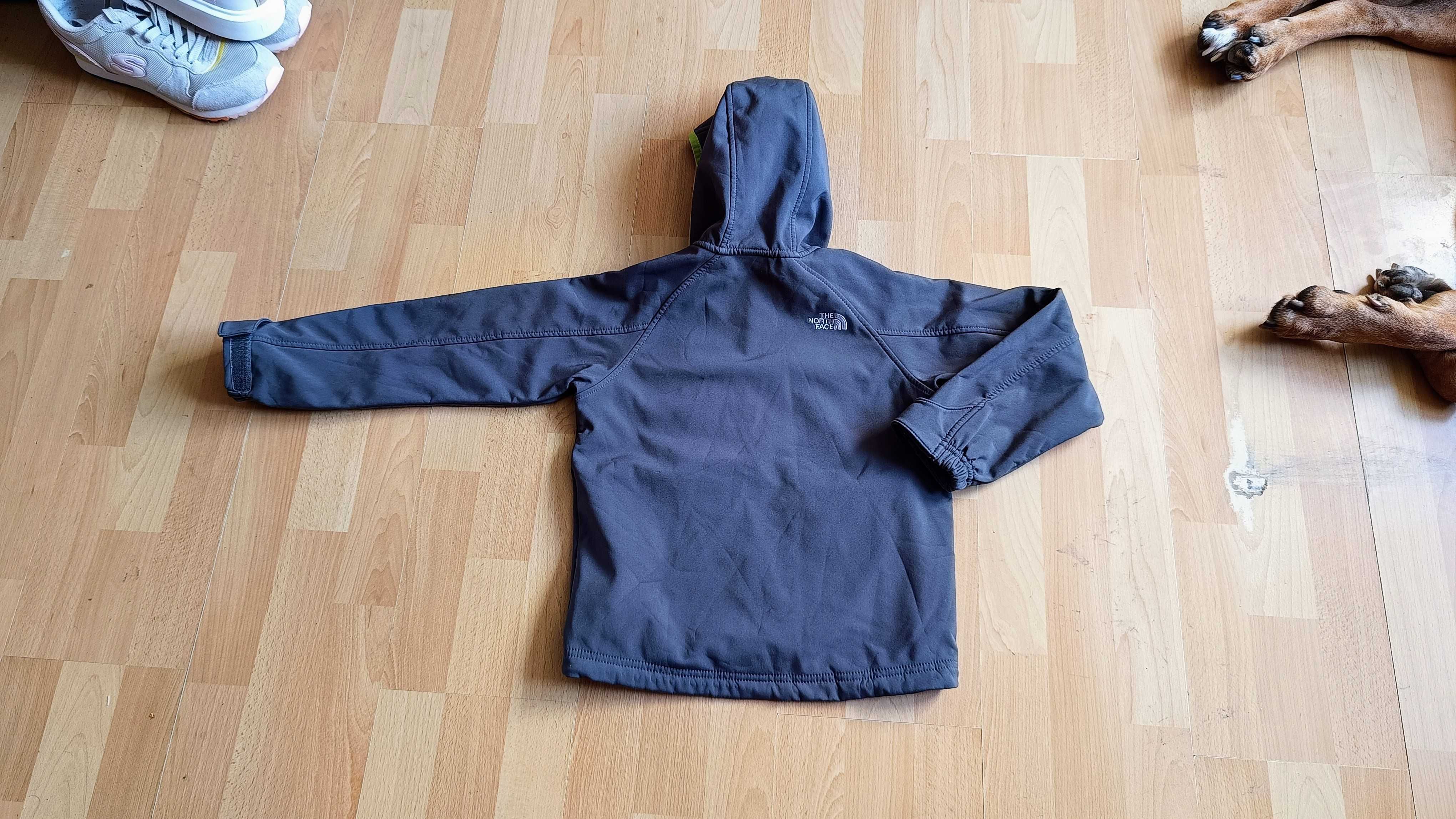 Turystyczna kurtka softshell THE NORTH FACE r.116 5-6 lat stan b.dobry