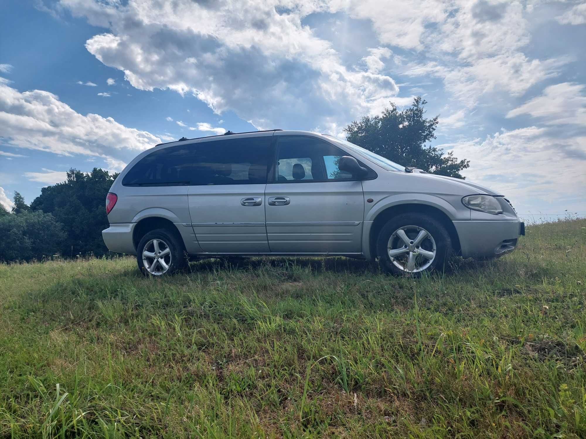 Sprzedam Chrysler grand voyager 3.3 V6  4x4