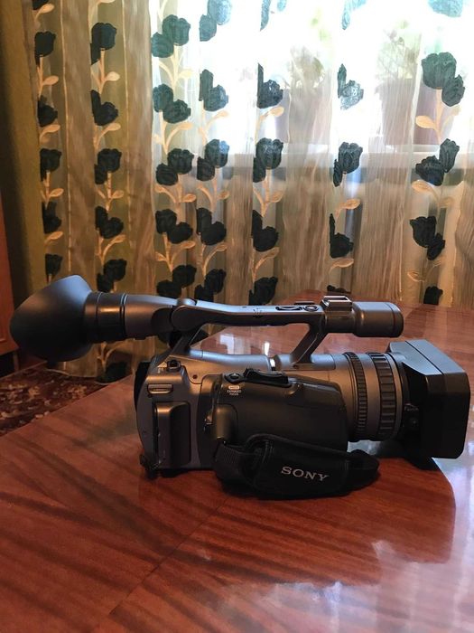 Продам відеокамеру Sony